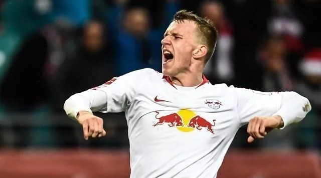 全国两会精 全国两会精